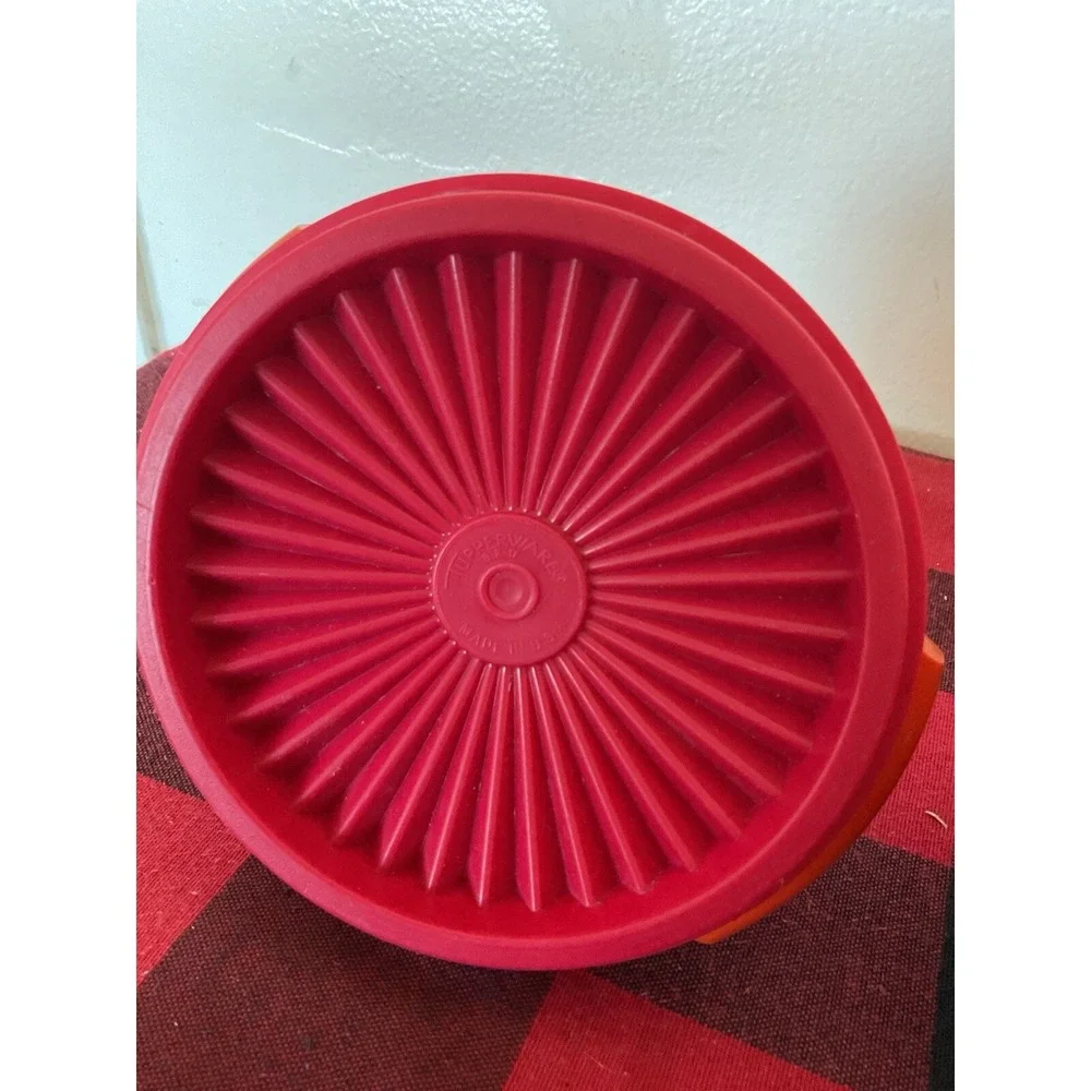 Vintage Tupperware Servalier Bowl Set of 1323-5 & 886-6 Red Lids 312-17 & 815-36
